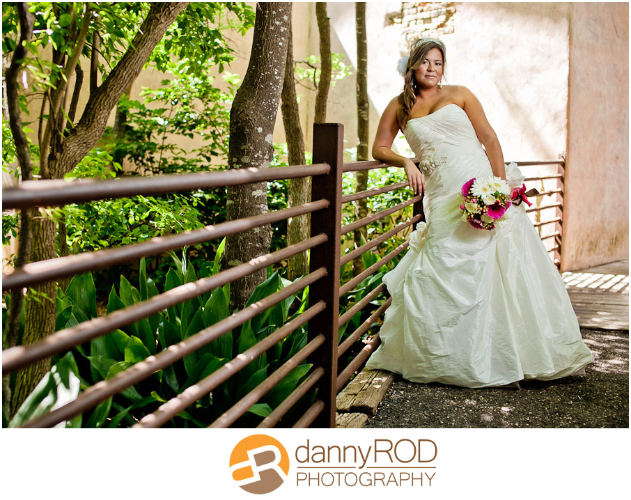 03-31-12shanebridals-gruene-blog-02