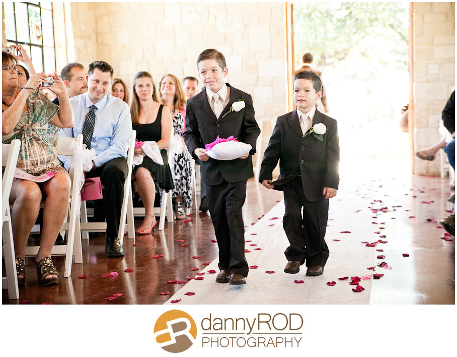 04-21-12wunebergerwedding-faithville-chapel-blog-05