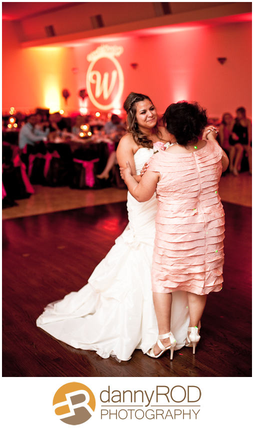 04-21-12wunebergerwedding-faithville-chapel-blog-31