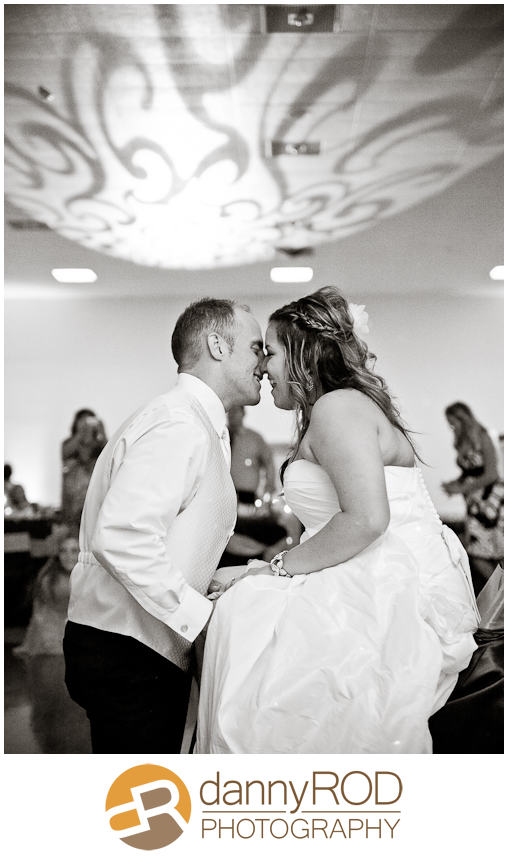 04-21-12wunebergerwedding-faithville-chapel-blog-37