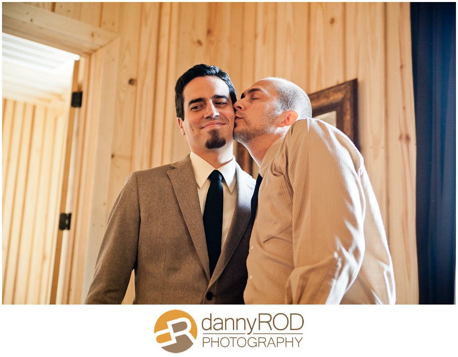 06-08-12daniellemikewedding-boulder-springs-blog-13