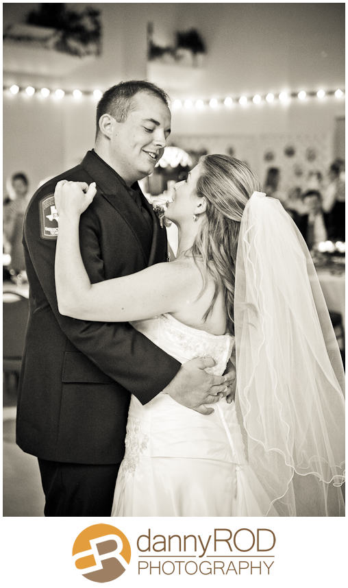 06-16-12erinkylewedding-stpeters-boerne-blog-25
