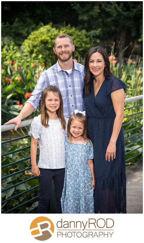 family of 4 portrait at pearl springs